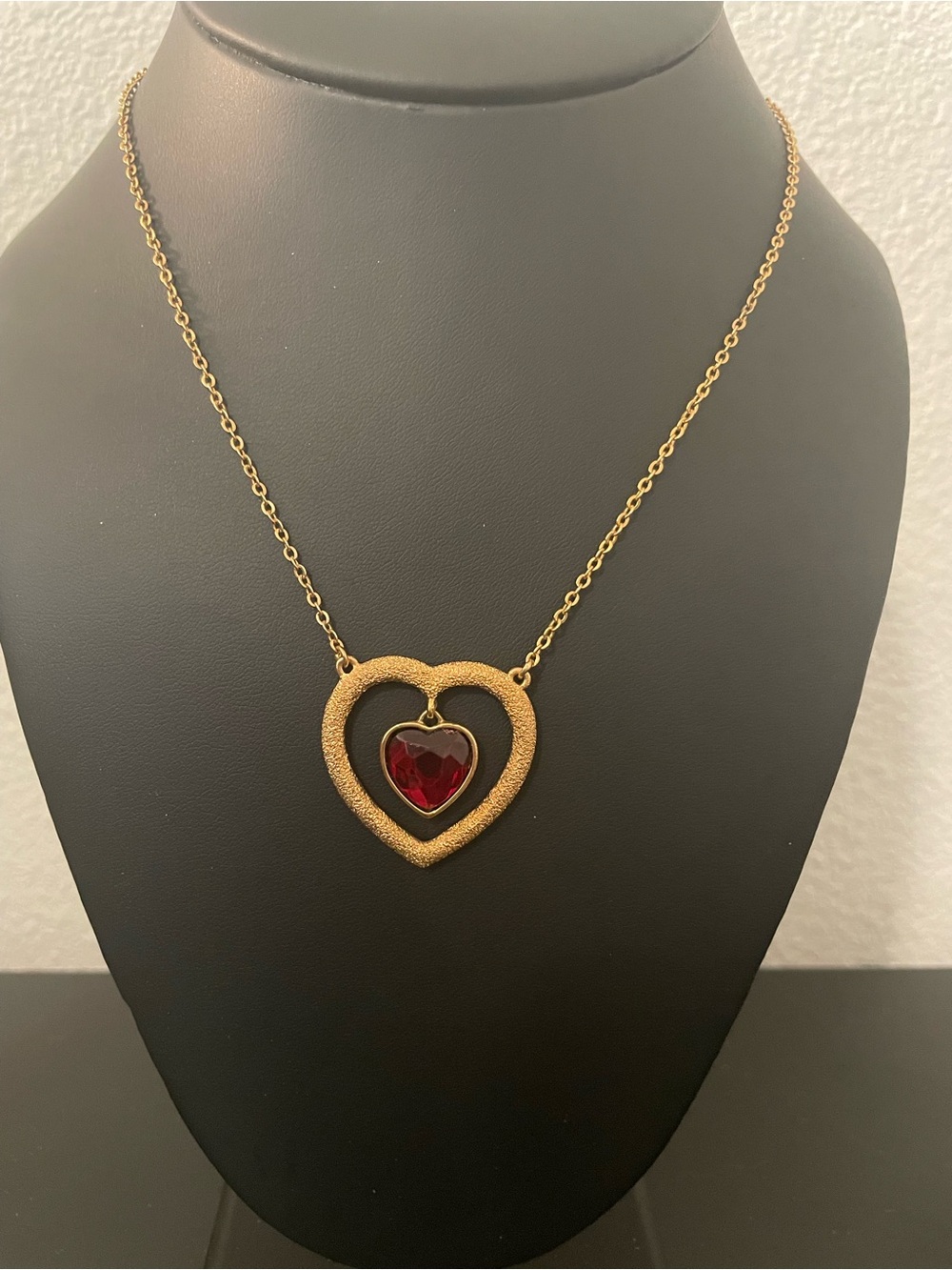 Vintage Style Gold Tone Double Heart Pendant Necklace with Red Gemstone